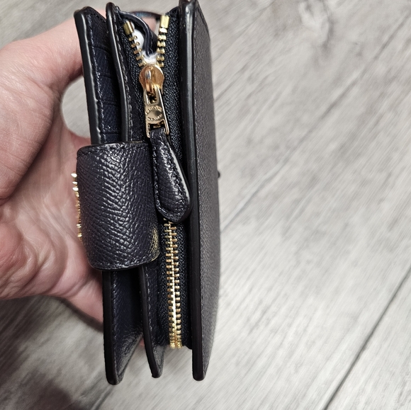 Coach Bags Medium Corner Zip Wallet 6390 Gold/Midnight Color - Picture 4 of 7